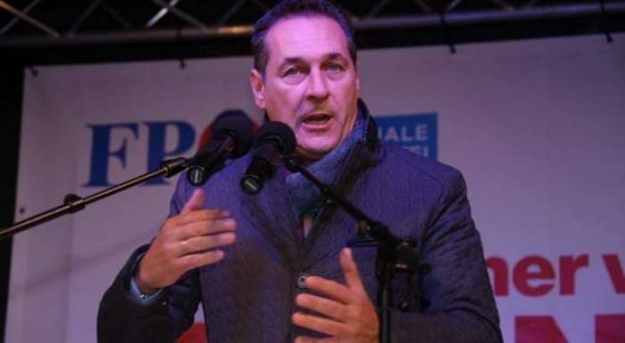 Zëvendës-kancelari austriak propozon “të drejtën për vetëvendosje” për Veriun e Kosovës