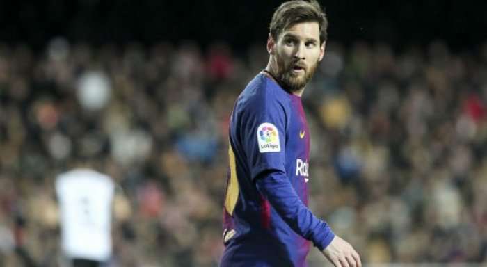 Shefi i Federatës së Futbollit të Argjentinës i kërkon Messit të luajë më pak për Barcelonën