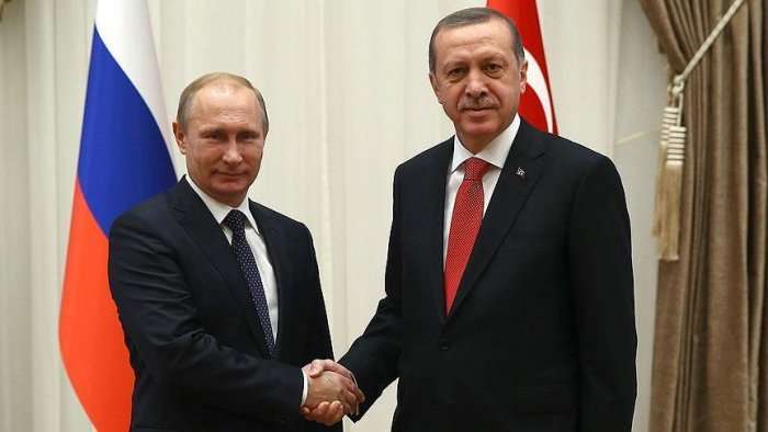 Erdogan bisedë telefonike me Putin, Siria në qendër të diskutimit