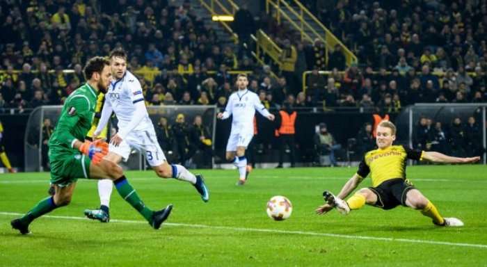 Etrit Berisha është gati për sfidën e sezonit kundër Borussia Dortmundit