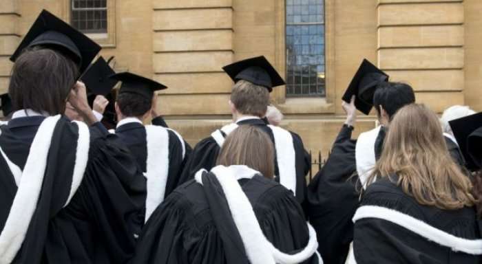 Pedagogët e Universitetit Oxford në grevë për reformën e pensioneve