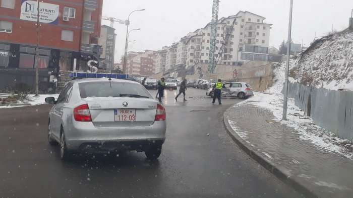 Aksident i tmerrshëm në Prishtinë, ka të lënduar