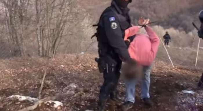 Policia ndjek trafikantët e drogës maleve të Prishtinës (Video)