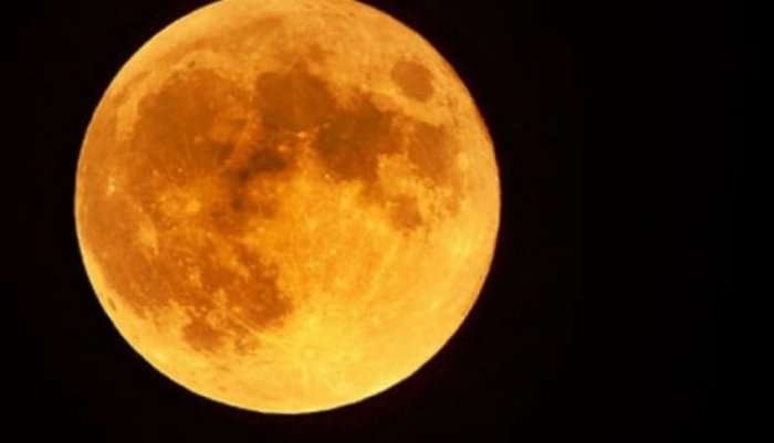 “Hëna e ujkut” në natën e parë të ndërrimit të moteve