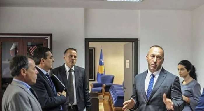 Avni Arifi e konfirmon ndërprerjen e bisedimeve Kosovë-Serbi