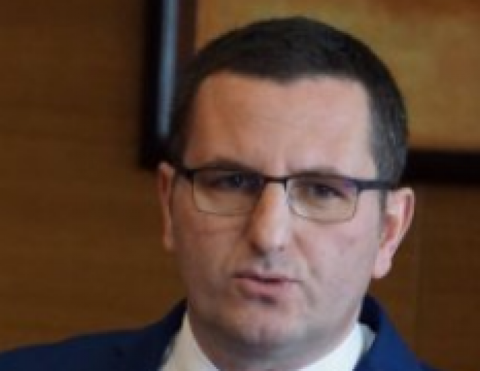 Agim Kuleta zgjedhet kryesues i Kuvendit të Prishtinës (VIDEO)