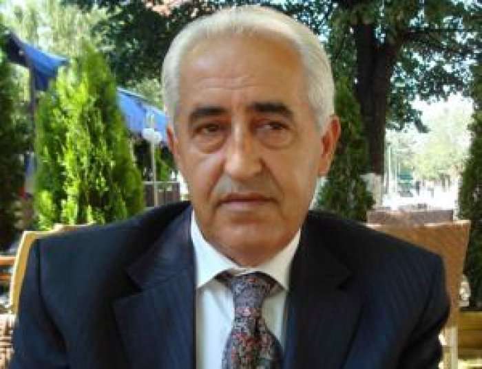 Shpend Ahmeti e ringjall platformën milosheviqiane