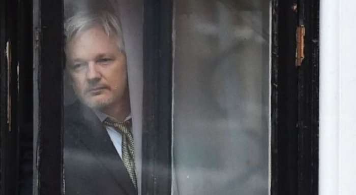 Moreno: Assange më shumë se një telash