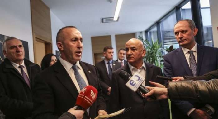 Haradinaj: Qeveria përkrah bizneset private për hapjen e vendeve të reja të punës