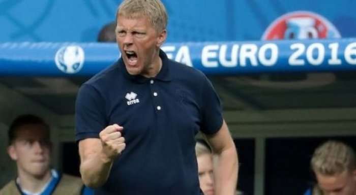 Zyrtare: Trajneri i Islandës jep dorëheqje
