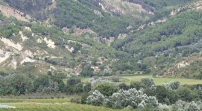 Fshati shqiptar ku ka ende 50 vjeçarë të virgjër!