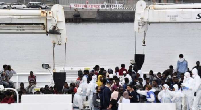Italia nën akuza se ka shkaktuar vdekjen e refugjatëve