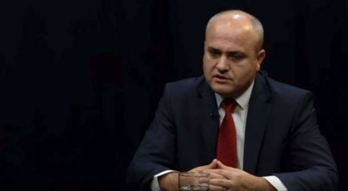 Deputeti i LDK-së kërkon tryezë për zgjedhje, e jo t'i mundësohet Veselit e Thaçit ta zhvatin Kosovën
