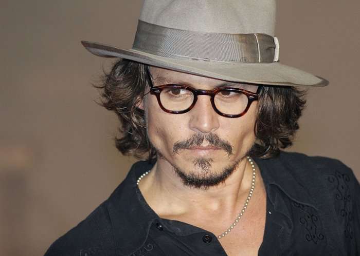 Kolegët flasin hapur, ja si kanë ndikuar akuzat për dhunë drejtuar Johnny Depp