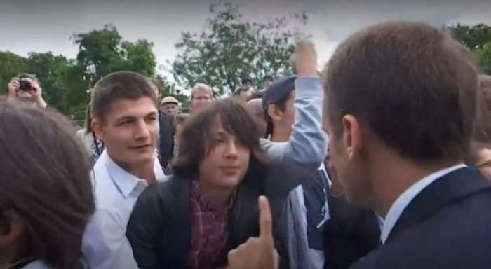 Macron e çmend adoleshentin: Jo Manu, për ty jam Zoti President!