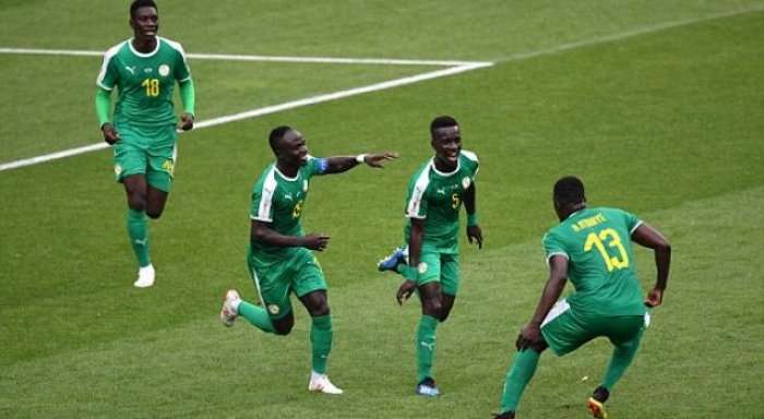 Senegali e fiton pjesën e parë kundër Polonisë