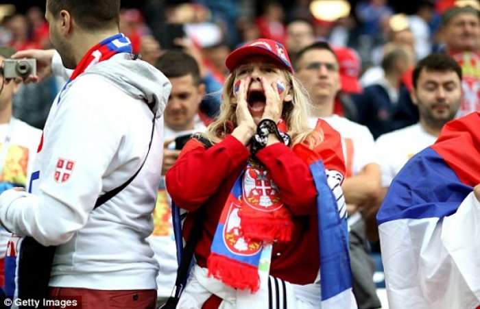 Serbia kalon në epërsi pas pesë minutash lojë