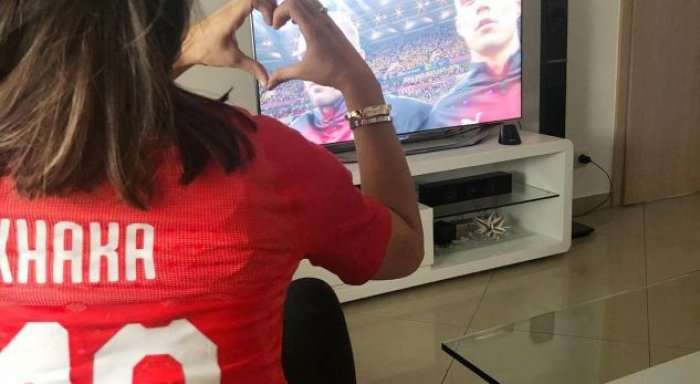 Edhe gruaja e Xhakës ka 2 fjalë për fitoren kundër Serbisë