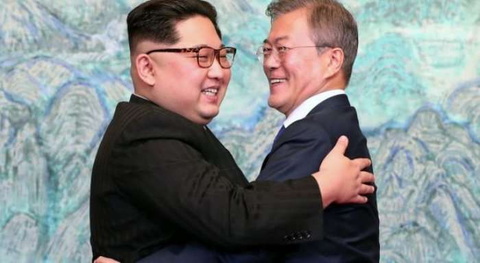Koreja Veriore dhe e Jugut janë pajtuar që të i bashkojnë një grup të familjeve të ndara gjatë luftës