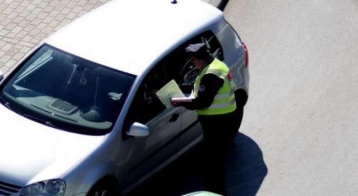 Policia shqipton 988 gjoba ne trafik
