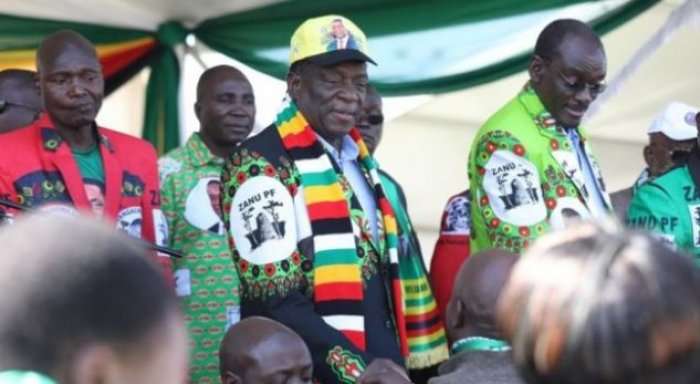 Shpërthim në Zimbabve, presidenti shpëton pa pësuar lëndime