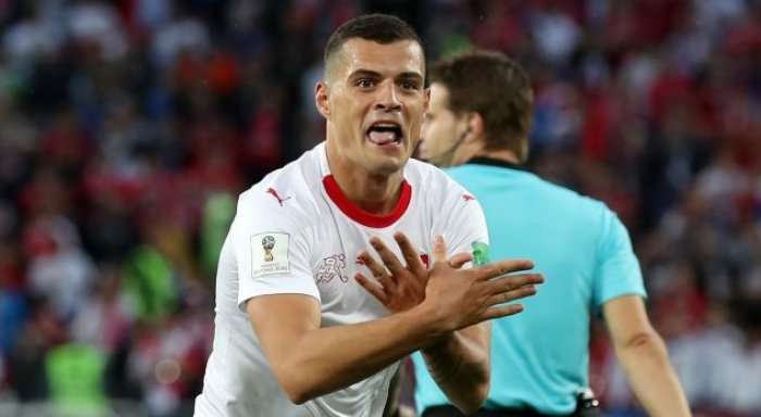 Postimet e Xhakës në rrjetet sociale pas golit të bukur kundër Serbisë
