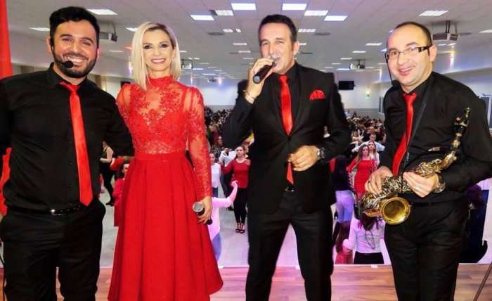 Pro Band&Ganja, e 'kallin' atmosferën në dasmen e Rexhep Selimit (Foto)