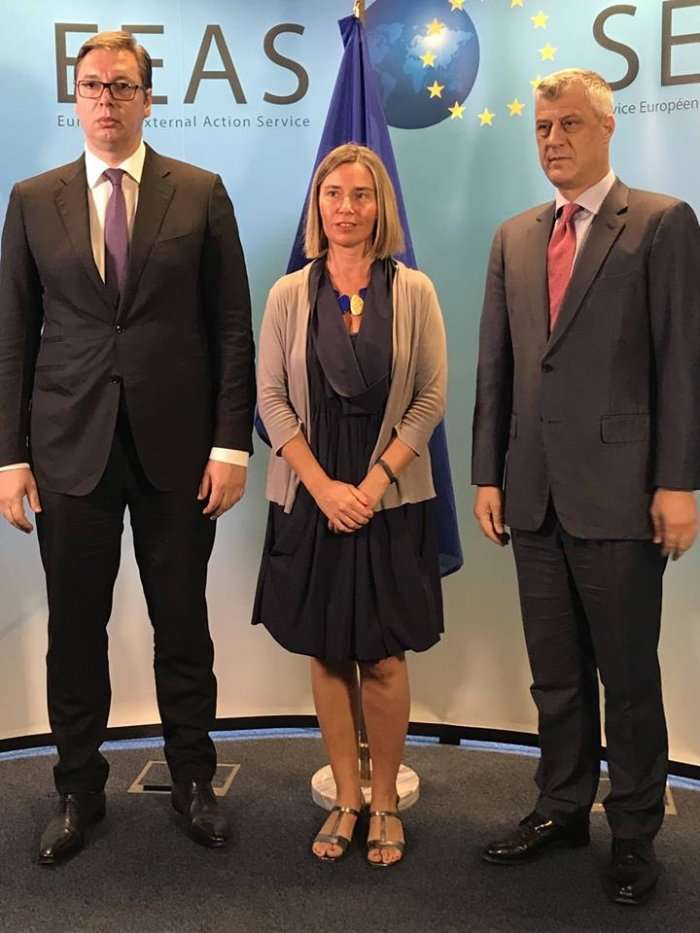 Fillon takimi i përbashkët Thaçi-Mogherini-Vuçiq