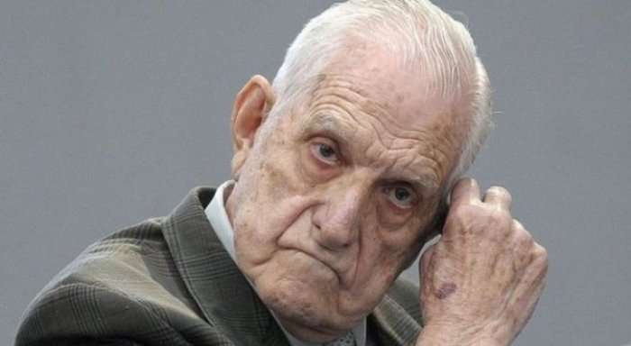 Vdes diktatori i fundit argjentinas, Reynaldo Bignone