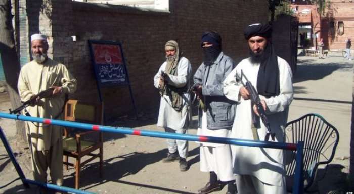 Djali i shefit pakistanez të talibanëve vritet nga një sulm me dron