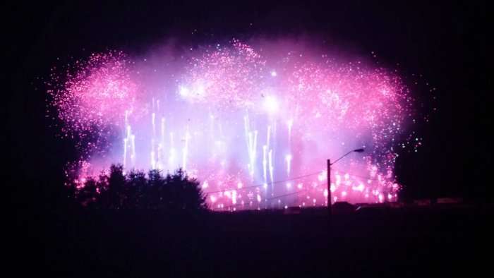 Shfaqja më e madhe e fishekzjarrëve