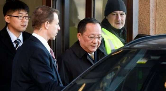 Ministri i Jashtëm koreano-verior, vizitë surprizë në Stokholm
