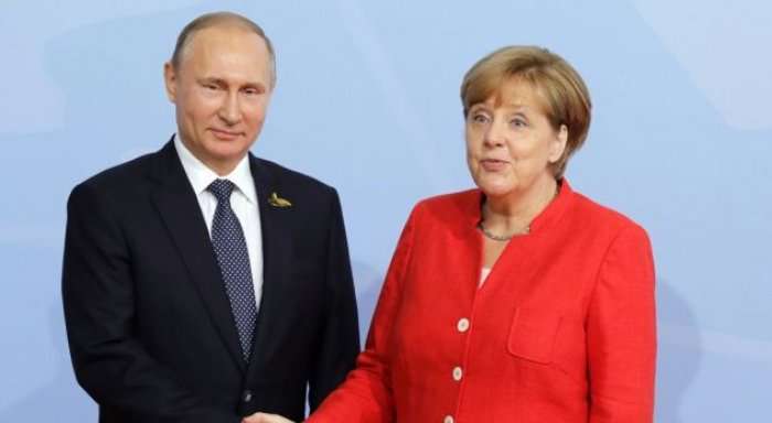 Merkel uron Putinin për fitoren, i kërkon dialog