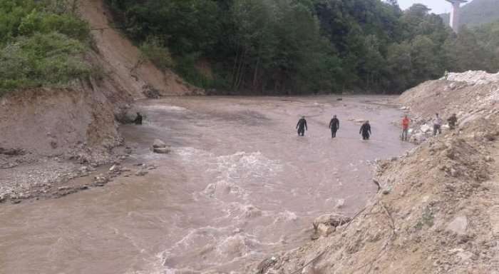Ministri i FSKâsë demanton gjetjen e trupit të policit Armend Trena