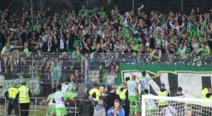 Wolfsburg mbetet në Bundesligën gjermane