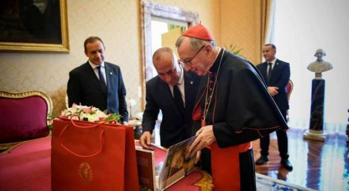 Haradinaj kërkon njohjen e Kosovës në Vatikan