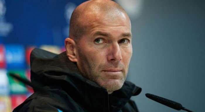 Zidane i interesuar për pozitën e trajnerit në Manchester United