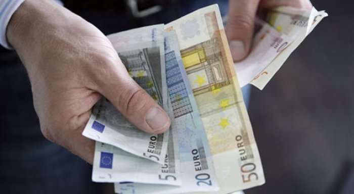 Paga minimale bëhet 667 euro