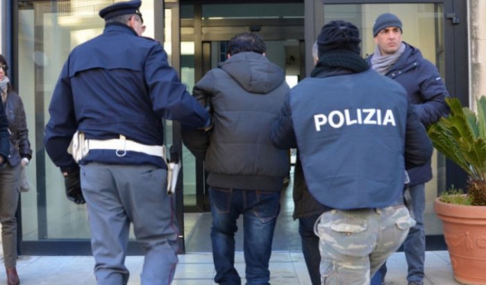 Grabitën një banesë në Itali, arrestohen dy shqiptarë