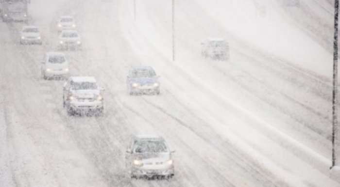 Bie borë në SHBA, Kolorado “pushtohet” nga aksidentet