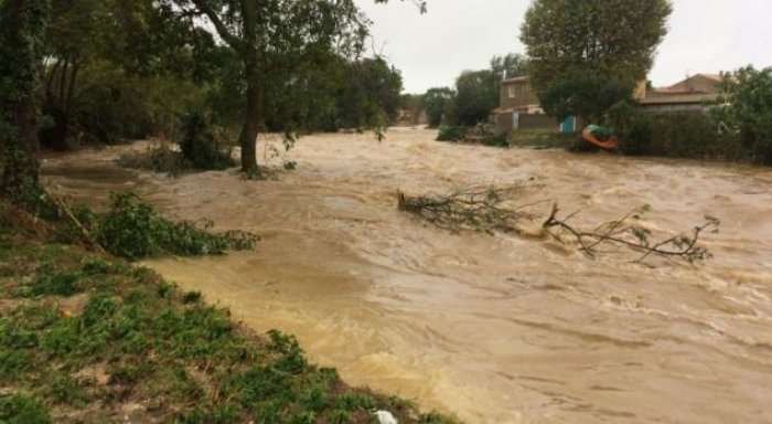 Përmbytje në jug të Francës, 13 të vdekur dhe dëme materiale