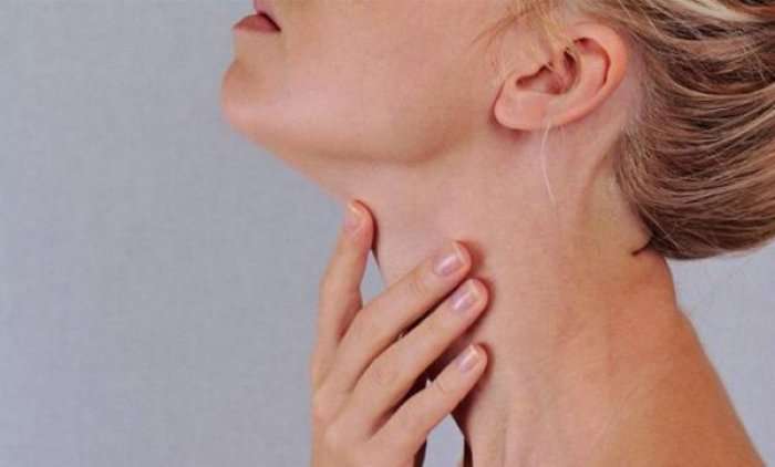 Shenjat që tregojnë se mund të kesh problem me tiroidet