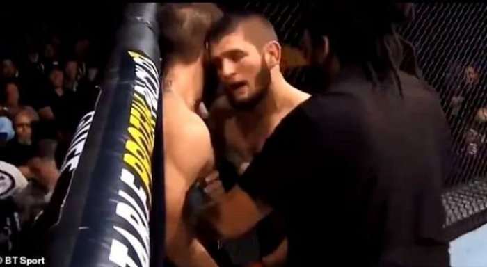 Del videoja, momenti kur McGregor i kërkoi falje Khabibit në ring 