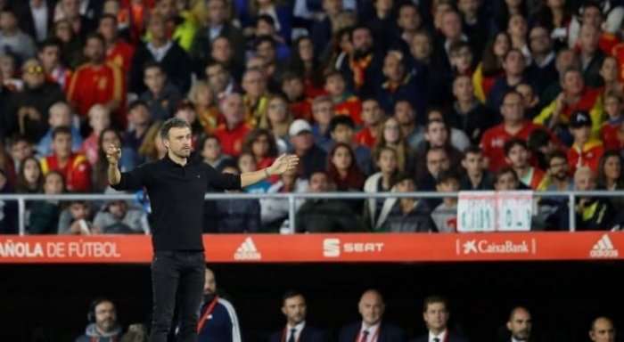 Spanja do të gjobitet nga UEFA, tifozët e fishkëllyen himnin e Anglisë