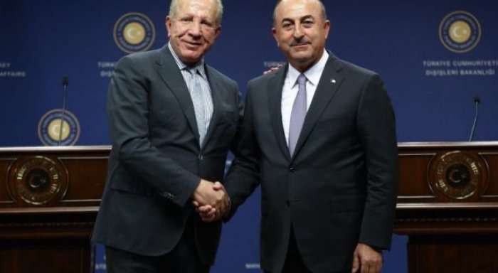 Pas deportimit të shtetasve turq në fillim të vitit, sot në Kosovë vjen një zyrtar i lartë i Turqisë