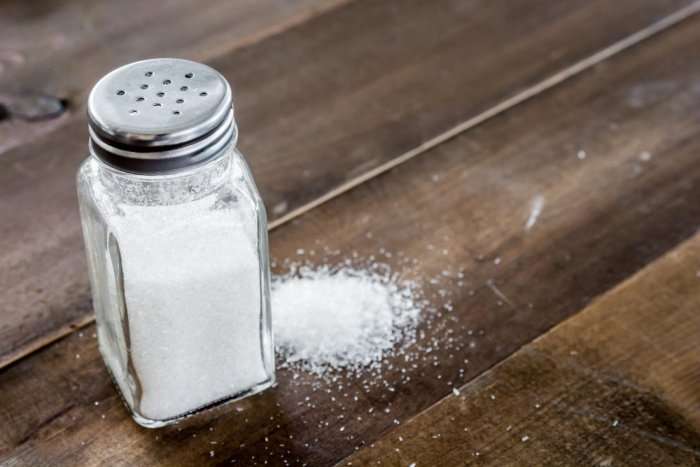 Konsumoni shumë kripë? Ja çfarë jeni duke i bërë shëndetit tuaj