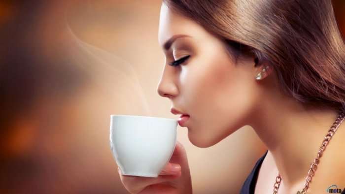 Kafe apo çaj: Arsyet që ju ndihmojnë për cilën pije të përcaktoheni