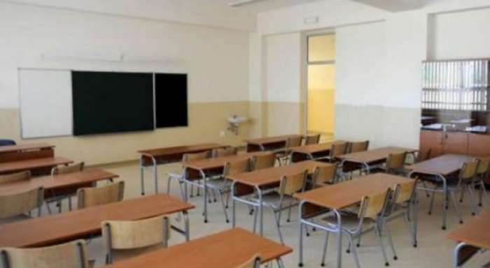 Rreth 100 shkolla në Kosovë punojnë me plan-program të Serbisë