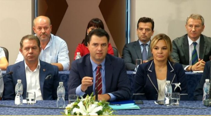 Opozita në Vlorë, Basha: Shteti ka rënë, jemi në emergjencë kombëtare