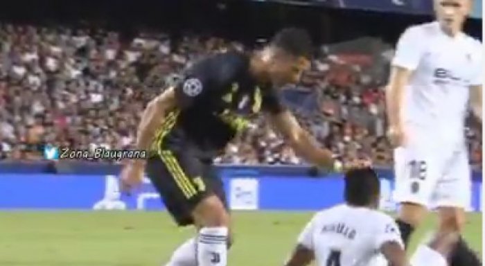 Momenti kur Ronaldo tentoi t’ia shkul flokët Murillos